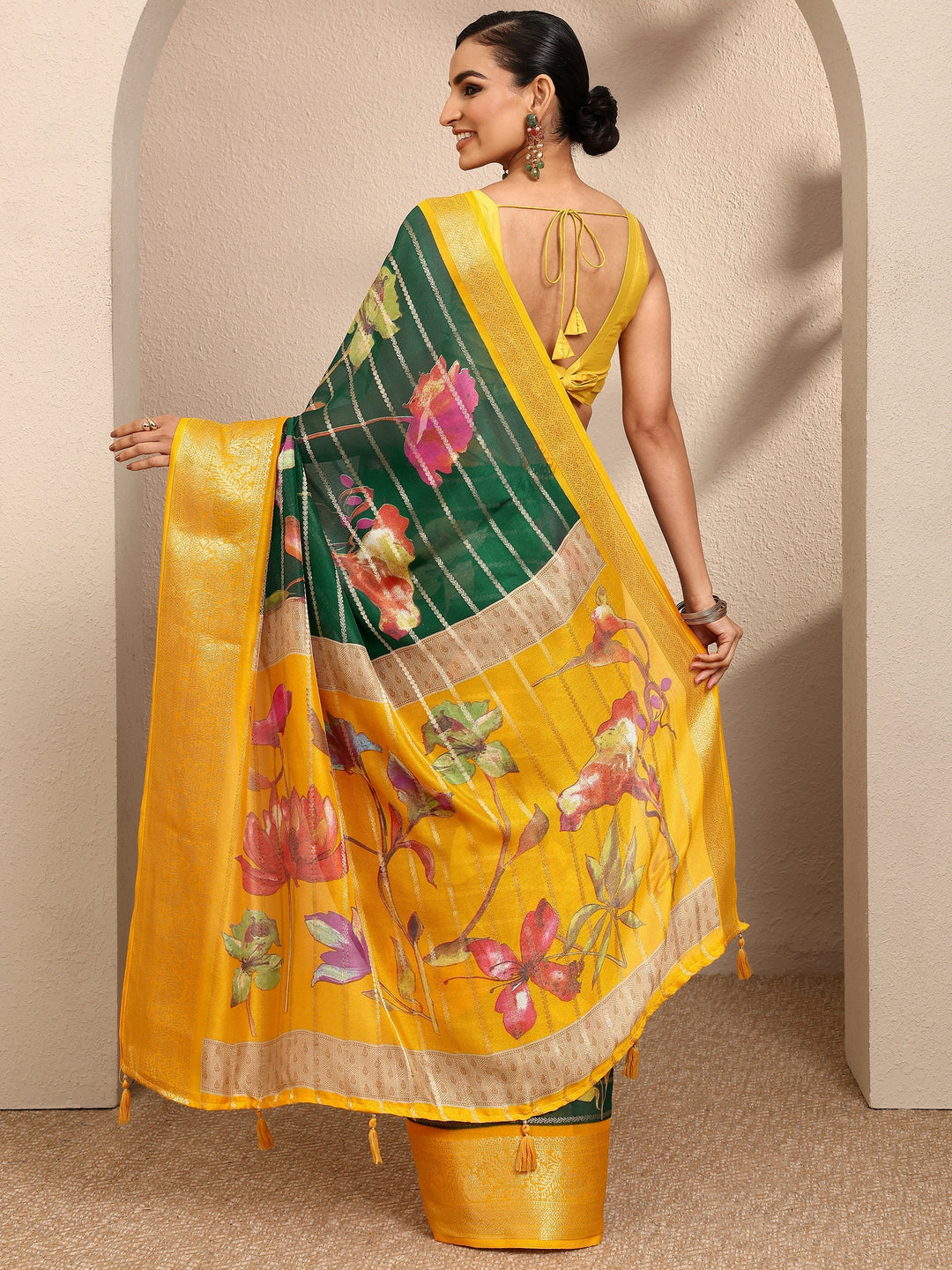Green Woven Design Silk Blend Saree With Unstitched Blouse Piece