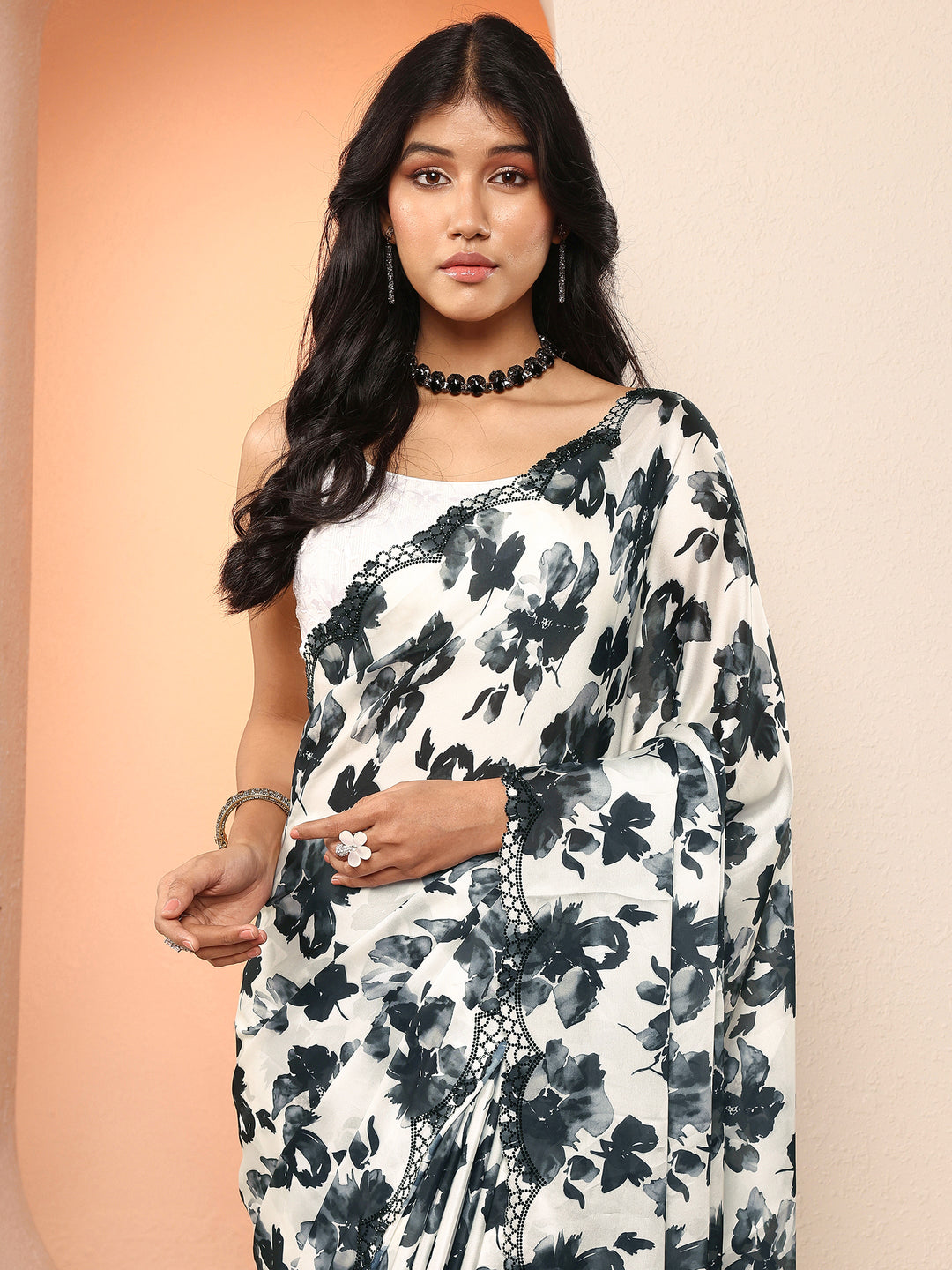 Grey Printed Silk Blend Saree With Unstitched Blouse Piece