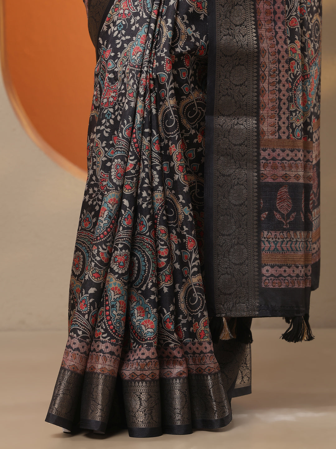 Black Printed Silk Blend Saree With Unstitched Blouse Piece