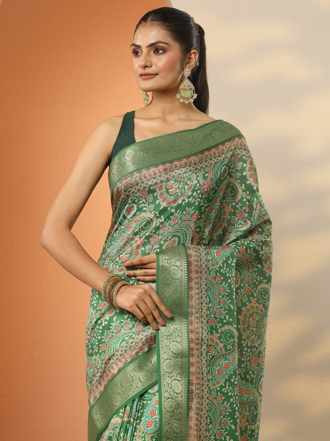 Green Printed Silk Blend Saree With Unstitched Blouse Piece