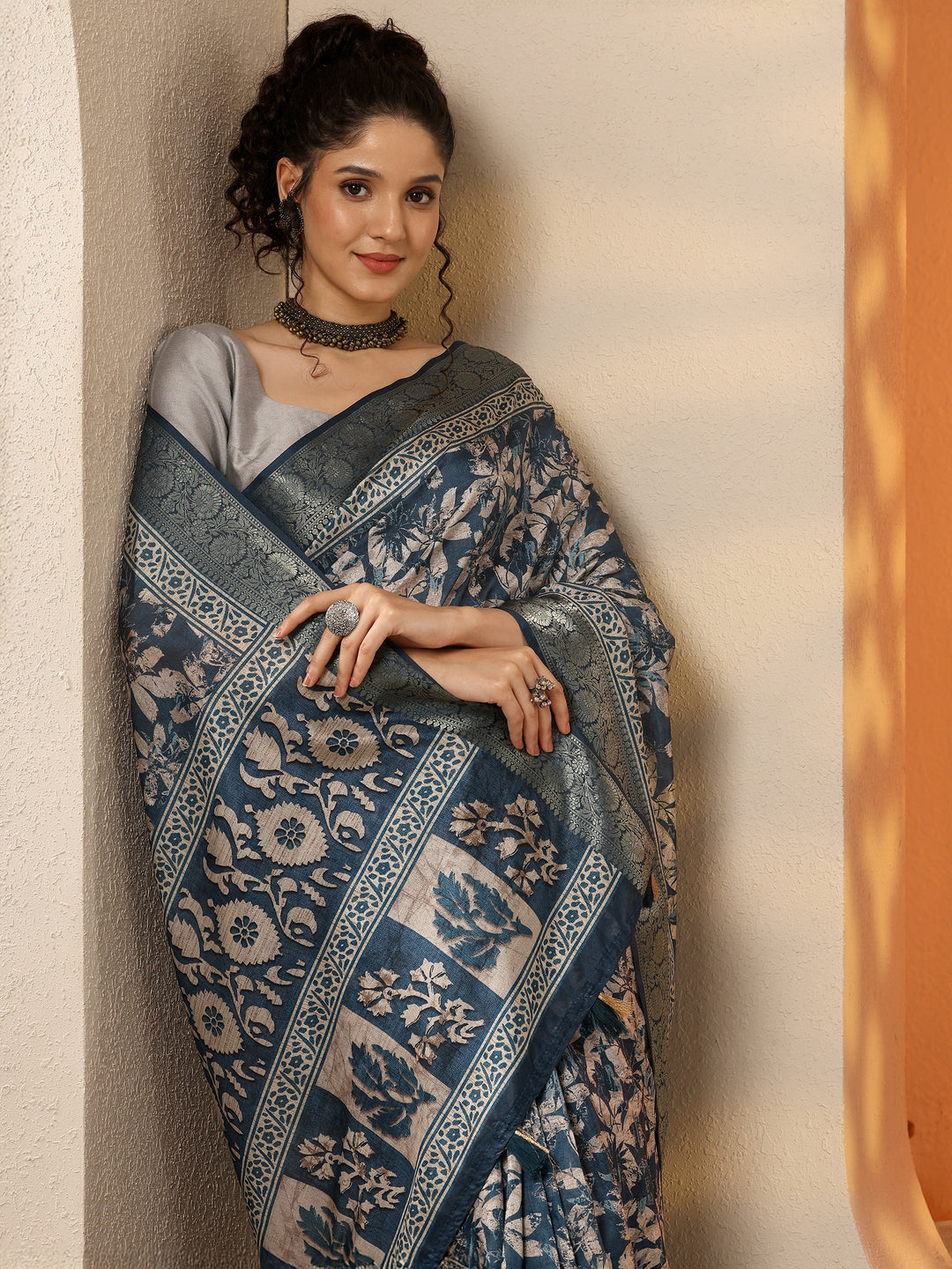 Blue Printed Silk Blend Saree With Unstitched Blouse Piece