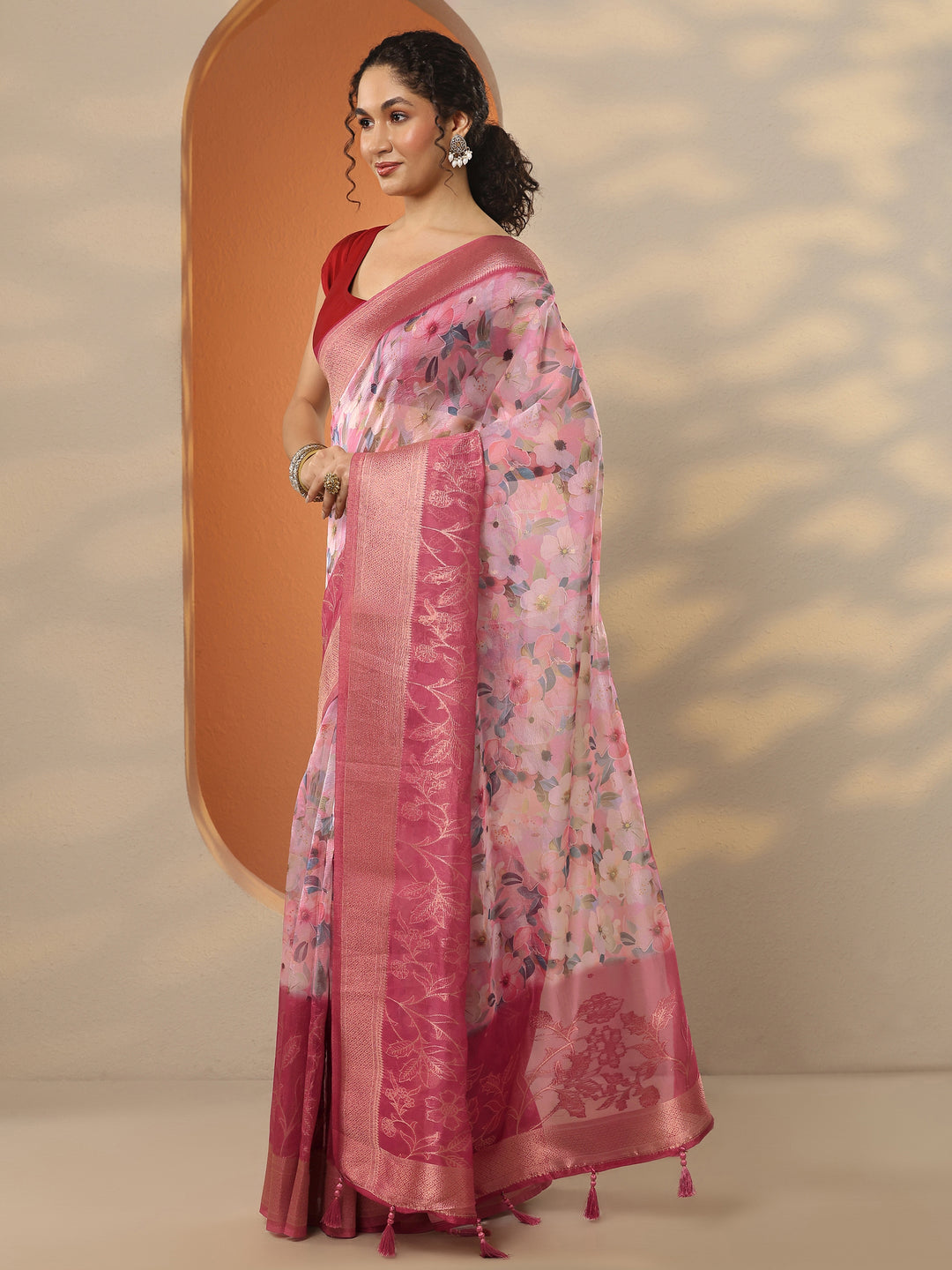 Pink Printed Organza Saree With Unstitched Blouse Piece