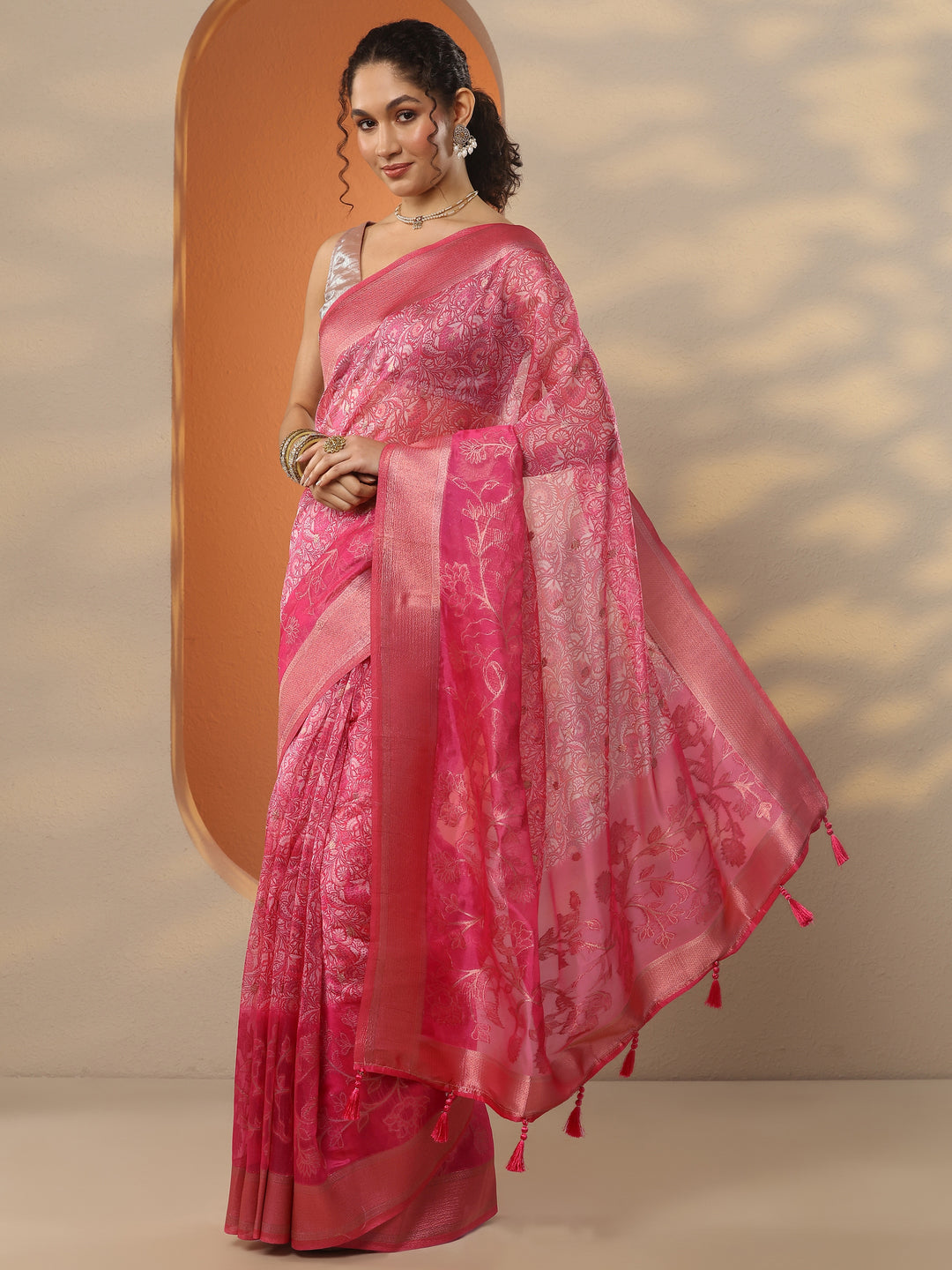 Pink Printed Organza Saree With Unstitched Blouse Piece