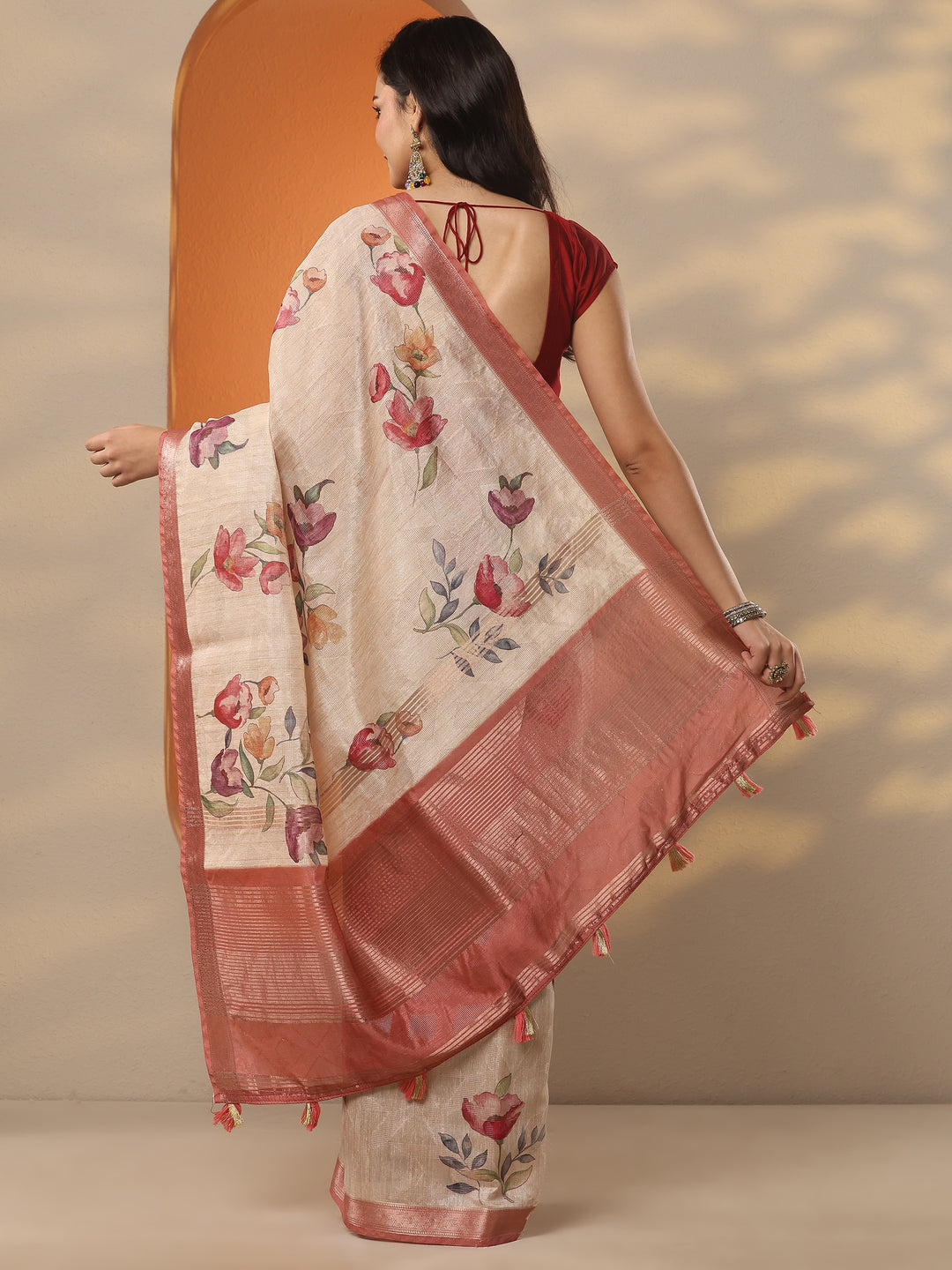 Beige Printed Silk Blend Saree With Unstitched Blouse Piece