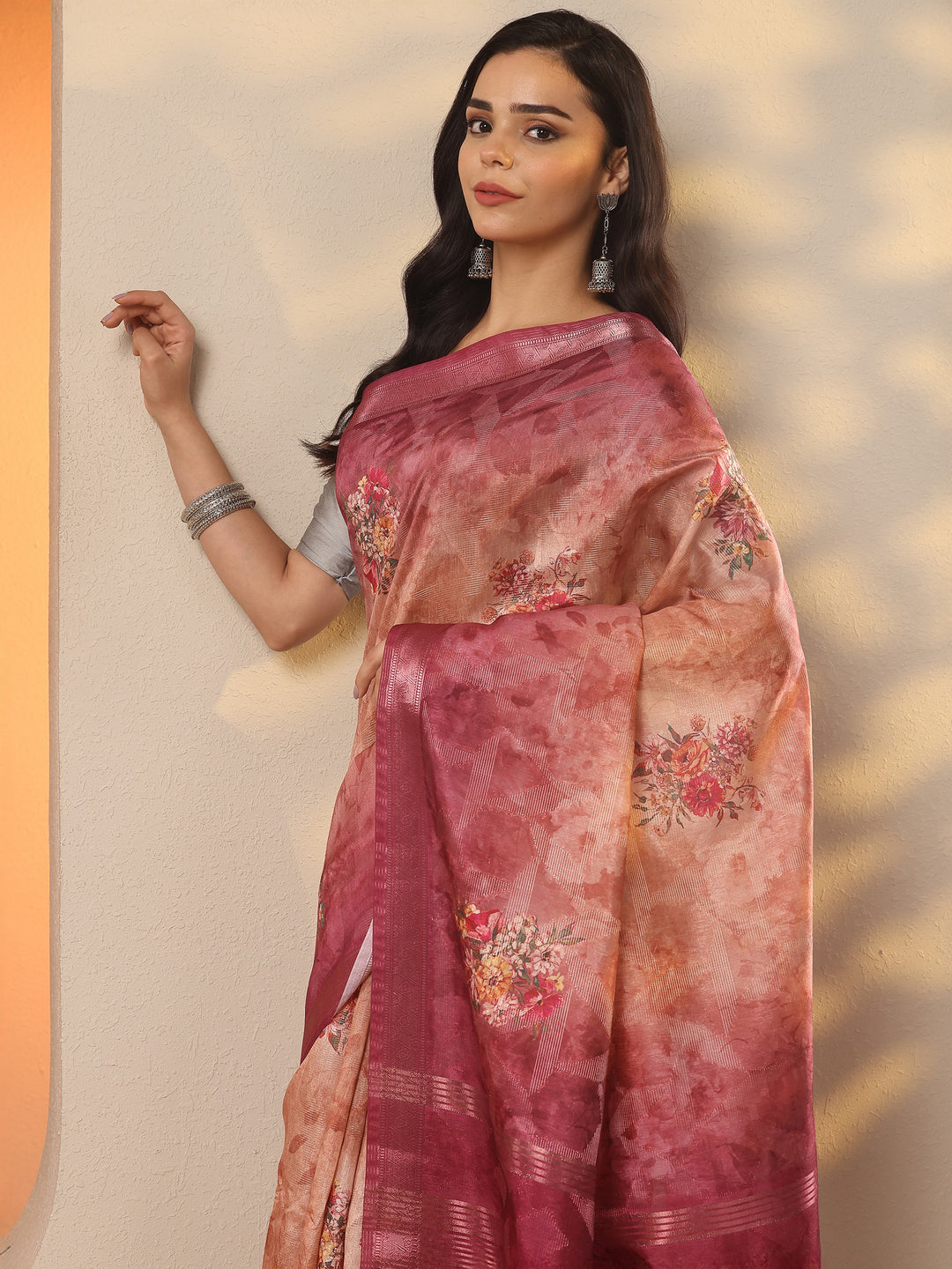 Peach Printed Silk Blend Saree With Unstitched Blouse Piece