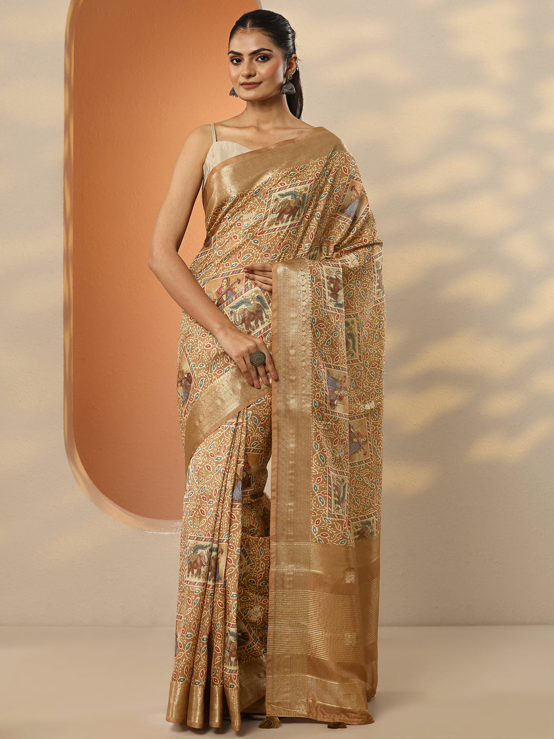 Brown Printed Silk Blend Saree With Unstitched Blouse Piece