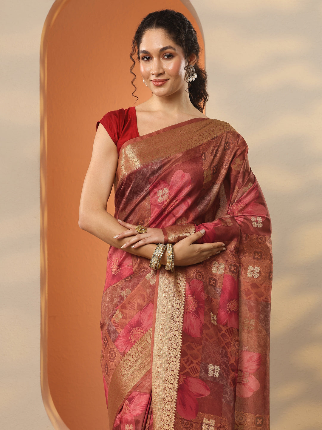 Brown Printed Silk Blend Saree With Unstitched Blouse Piece