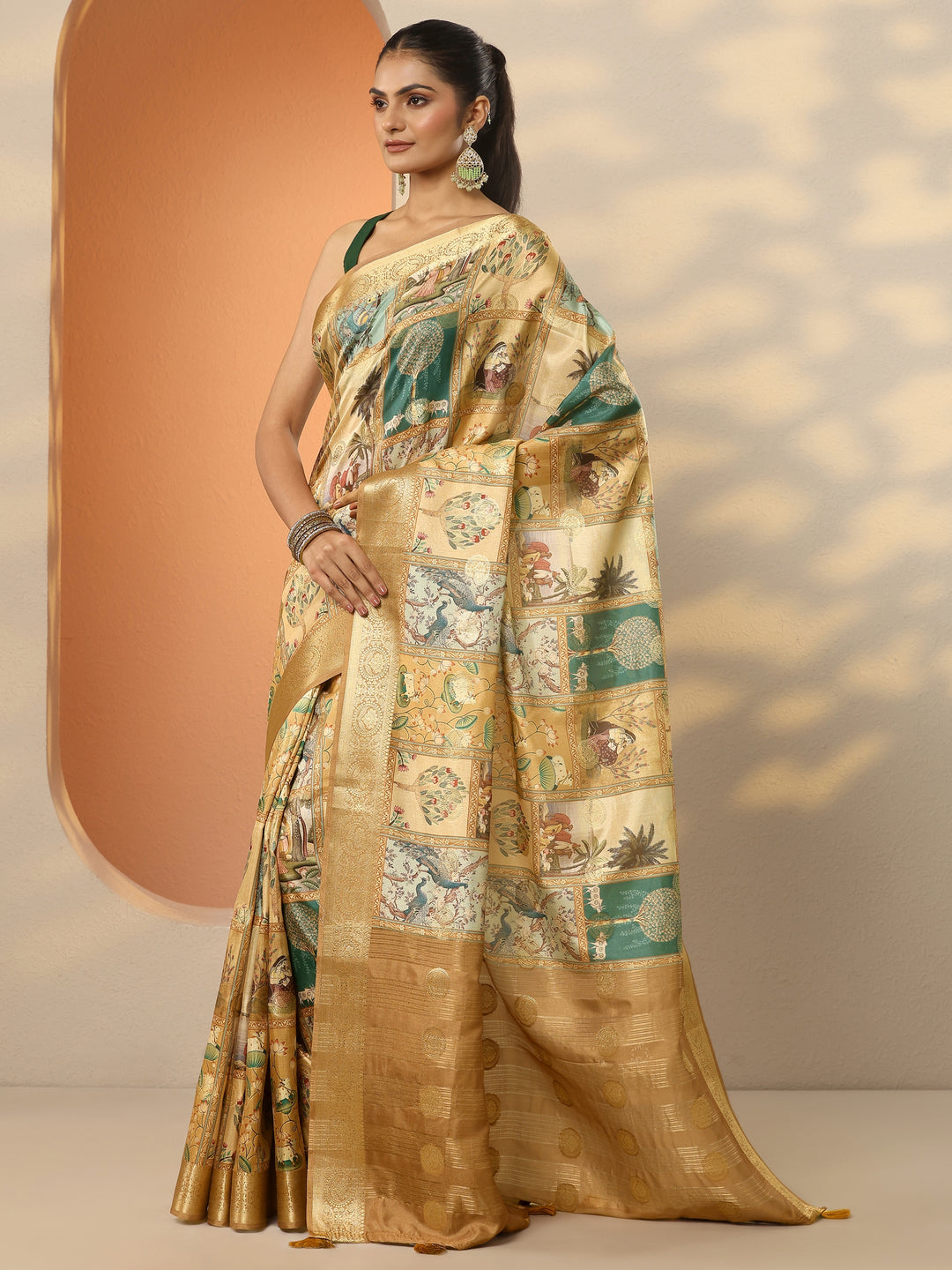 Beige Printed Silk Blend Saree With Unstitched Blouse Piece