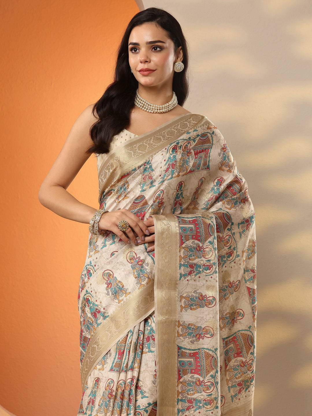 Beige Printed Silk Blend Saree With Unstitched Blouse Piece