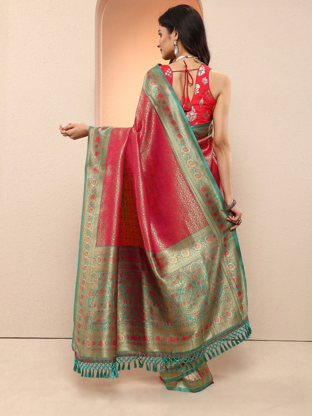 Red Woven Design Silk Blend Saree With Unstitched Blouse Piece