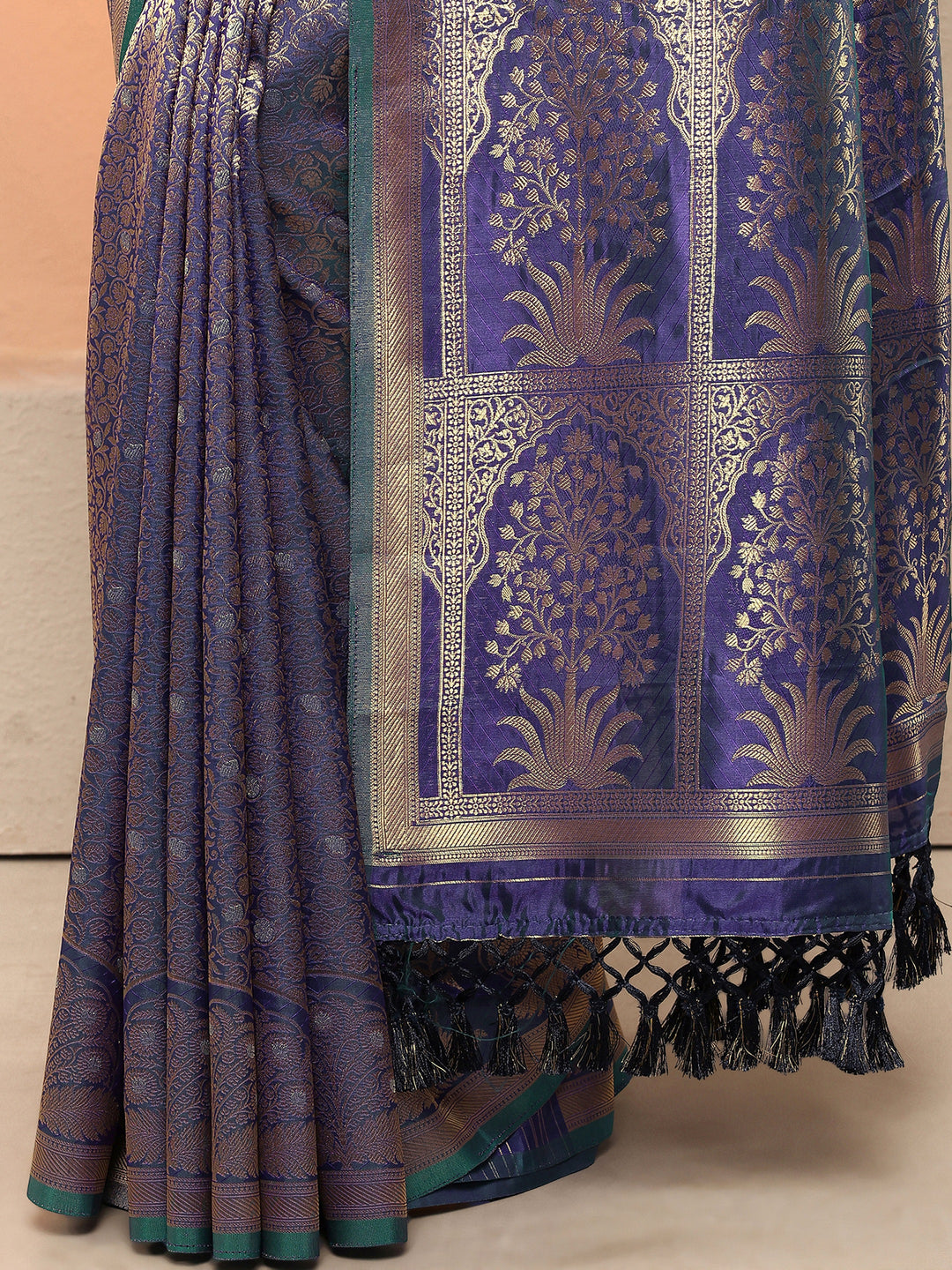 Purple Woven Design Silk Blend Saree With Unstitched Blouse Piece