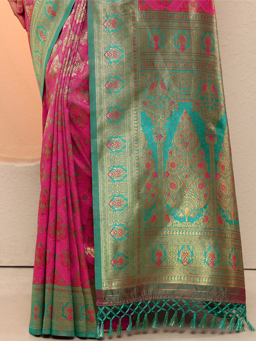 Pink Woven Design Silk Blend Saree With Unstitched Blouse Piece