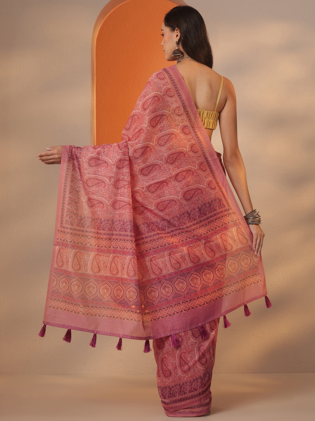 Pink Printed Silk Blend Saree With Unstitched Blouse Piece