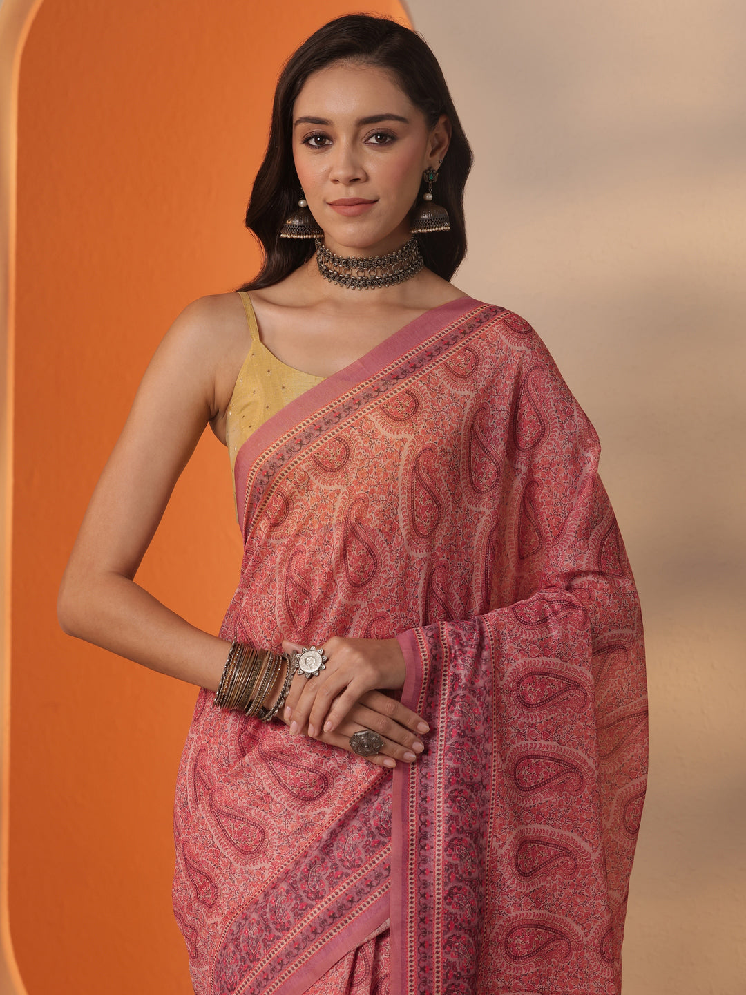 Pink Printed Silk Blend Saree With Unstitched Blouse Piece