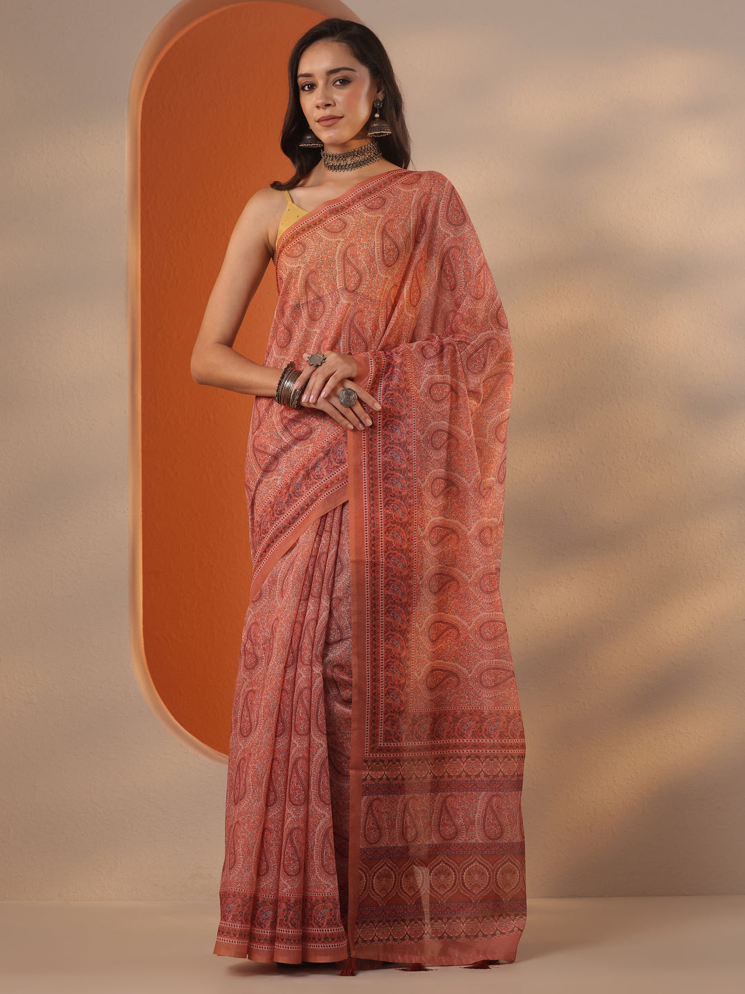 Coral Printed Silk Blend Saree With Unstitched Blouse Piece