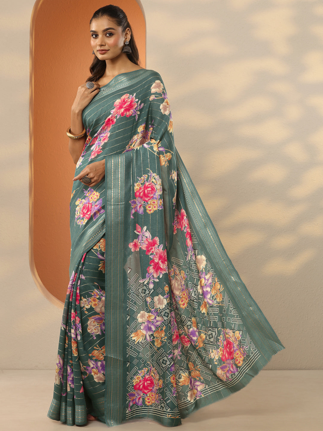 Green Printed Silk Blend Saree With Unstitched Blouse Piece
