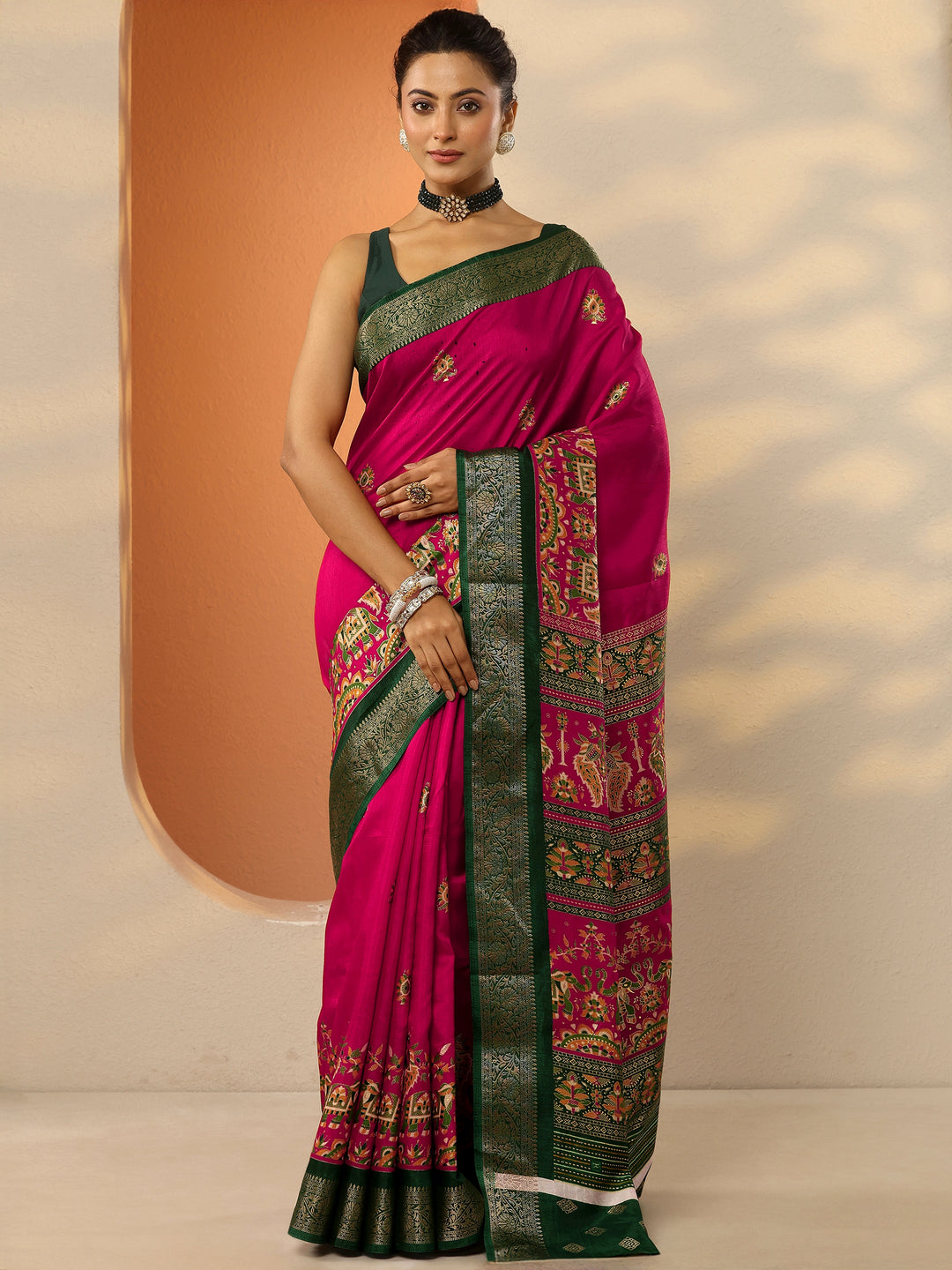Pink Printed Silk Blend Saree With Unstitched Blouse Piece