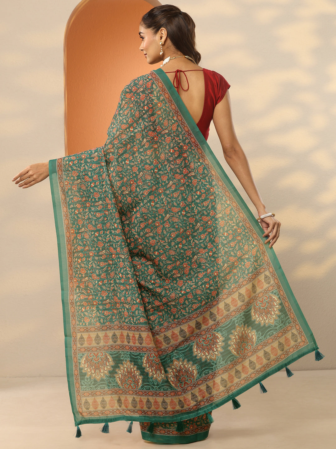 Green Printed Silk Blend Saree With Unstitched Blouse Piece