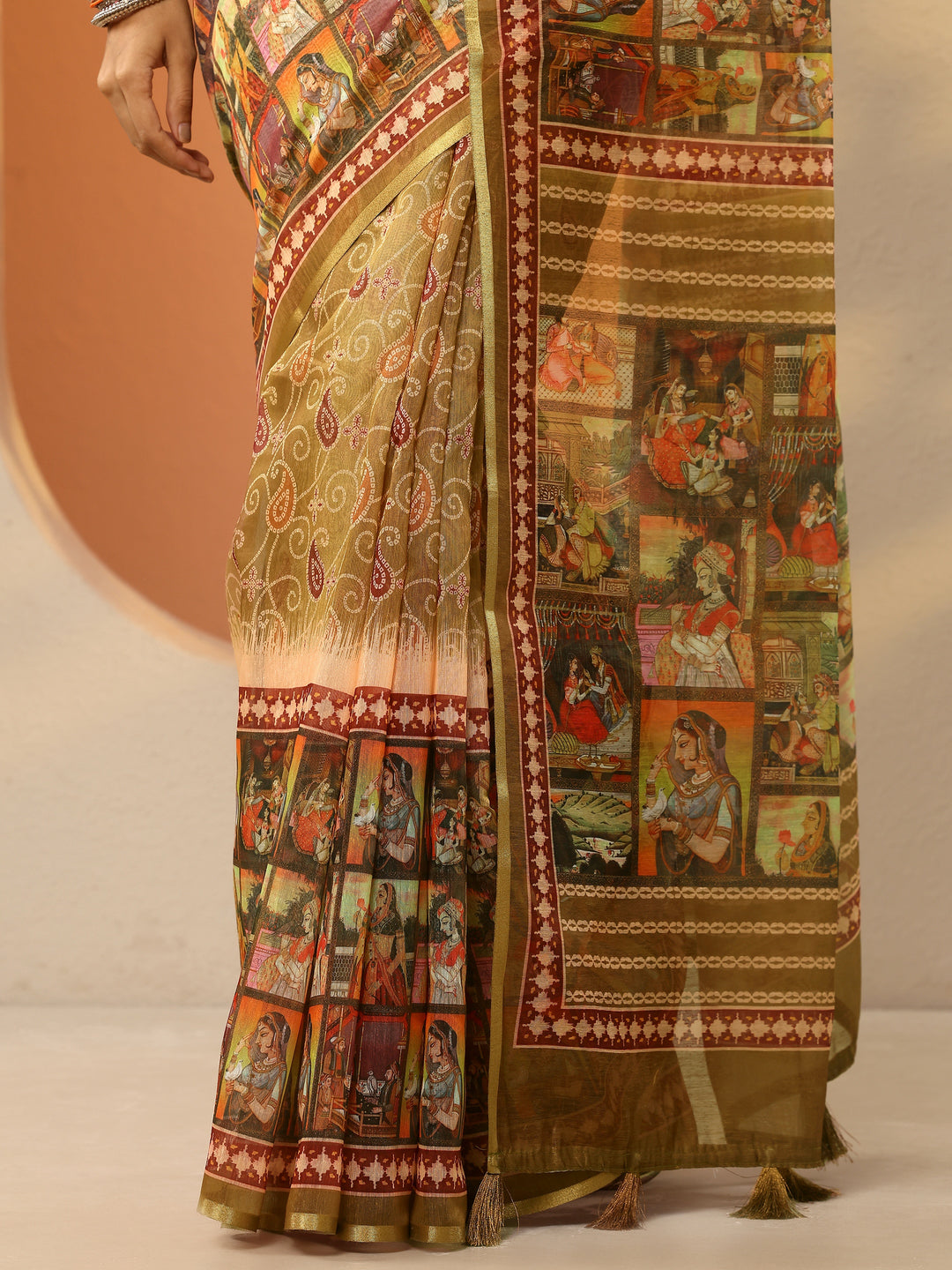 Green Bandhani Printed Silk Blend Saree With Unstitched Blouse Piece