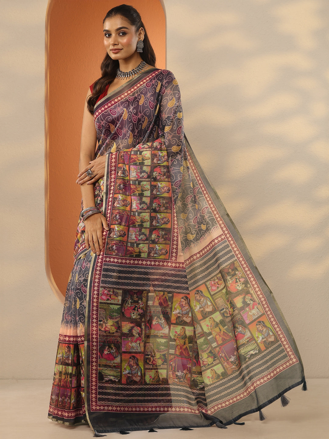 Grey Bandhani Printed Silk Blend Saree With Unstitched Blouse Piece