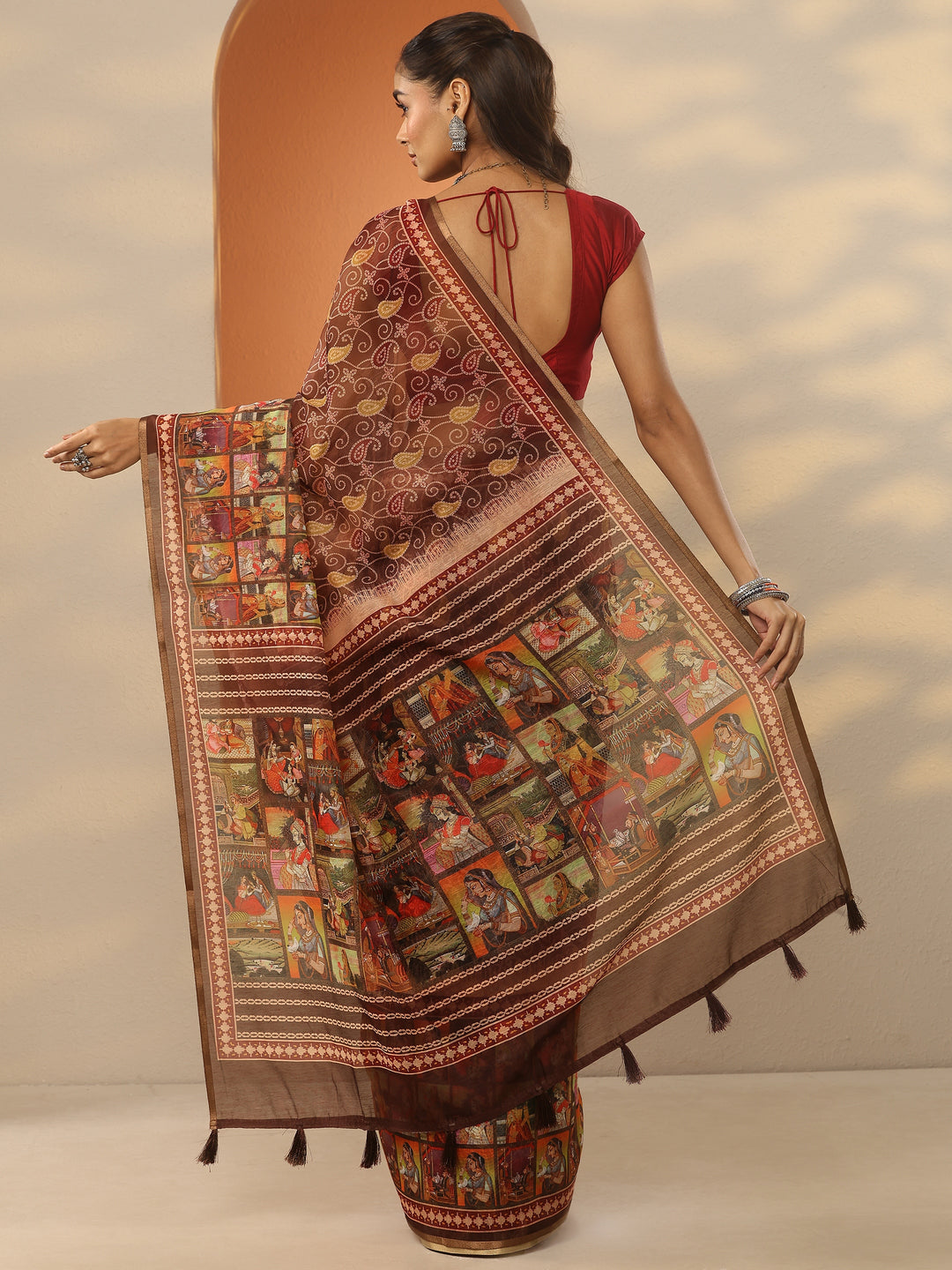 Brown Bandhani Printed Silk Blend Saree With Unstitched Blouse Piece