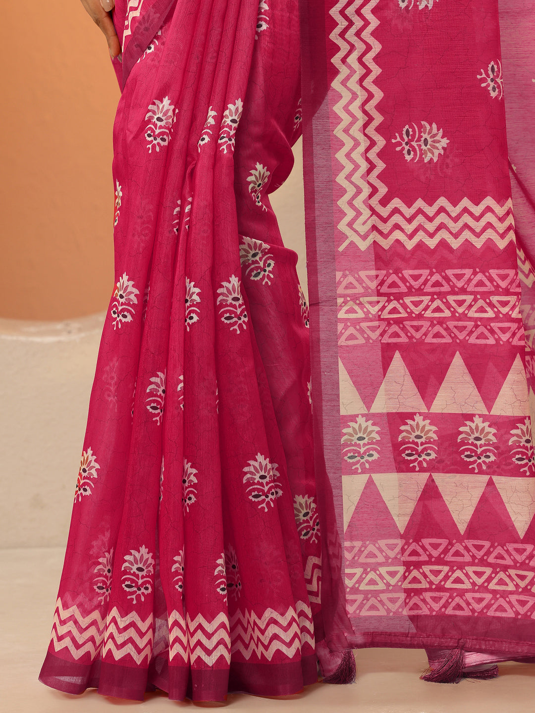Pink Printed Silk Blend Saree With Unstitched Blouse Piece