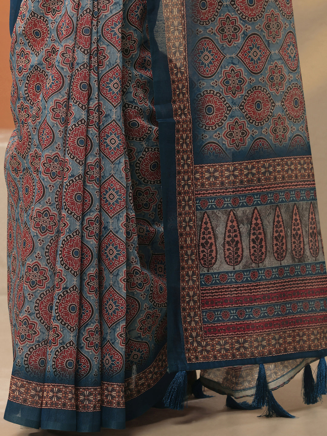 Blue Printed Silk Blend Saree With Unstitched Blouse Piece