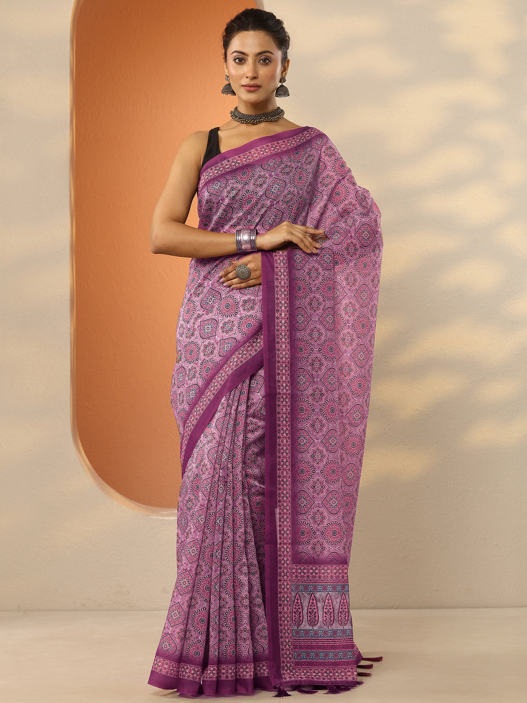 Pink Printed Silk Blend Saree With Unstitched Blouse Piece