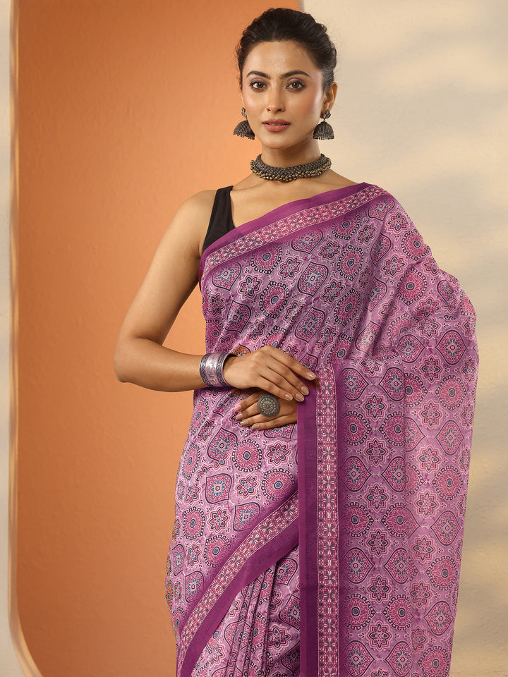 Pink Printed Silk Blend Saree With Unstitched Blouse Piece