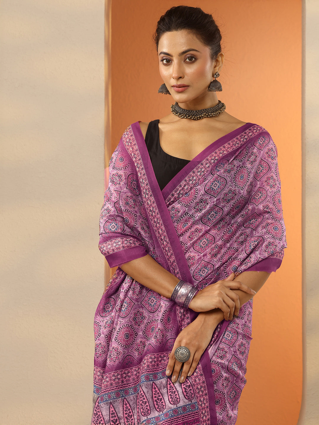 Pink Printed Silk Blend Saree With Unstitched Blouse Piece