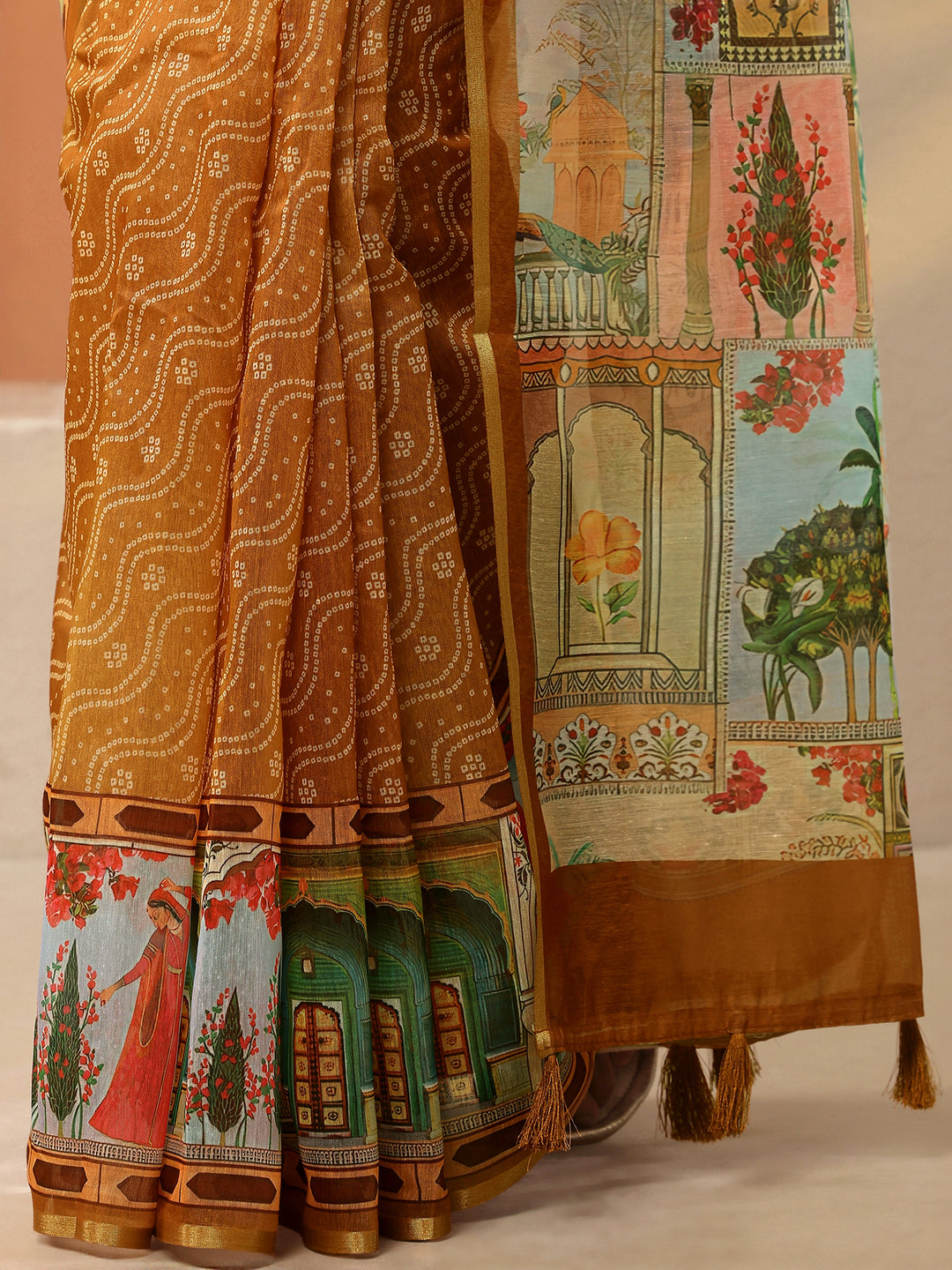 Mustard Bandhani Printed Silk Blend Saree With Unstitched Blouse Piece