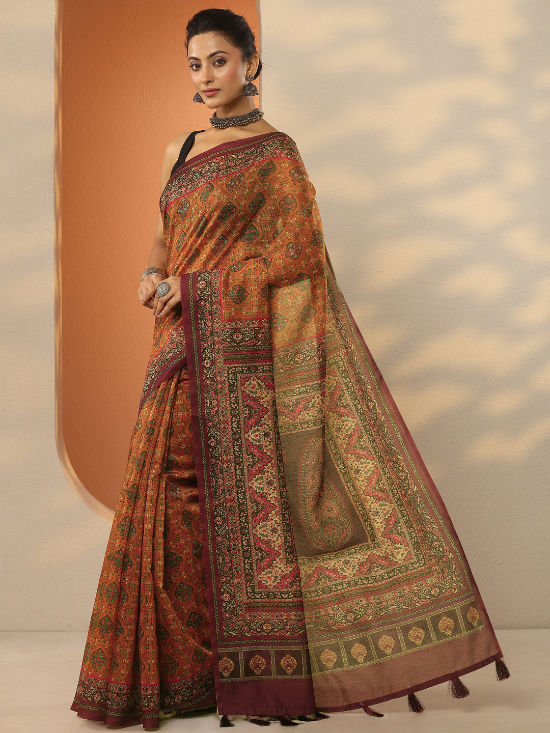 Multi Printed Silk Blend Saree With Unstitched Blouse Piece