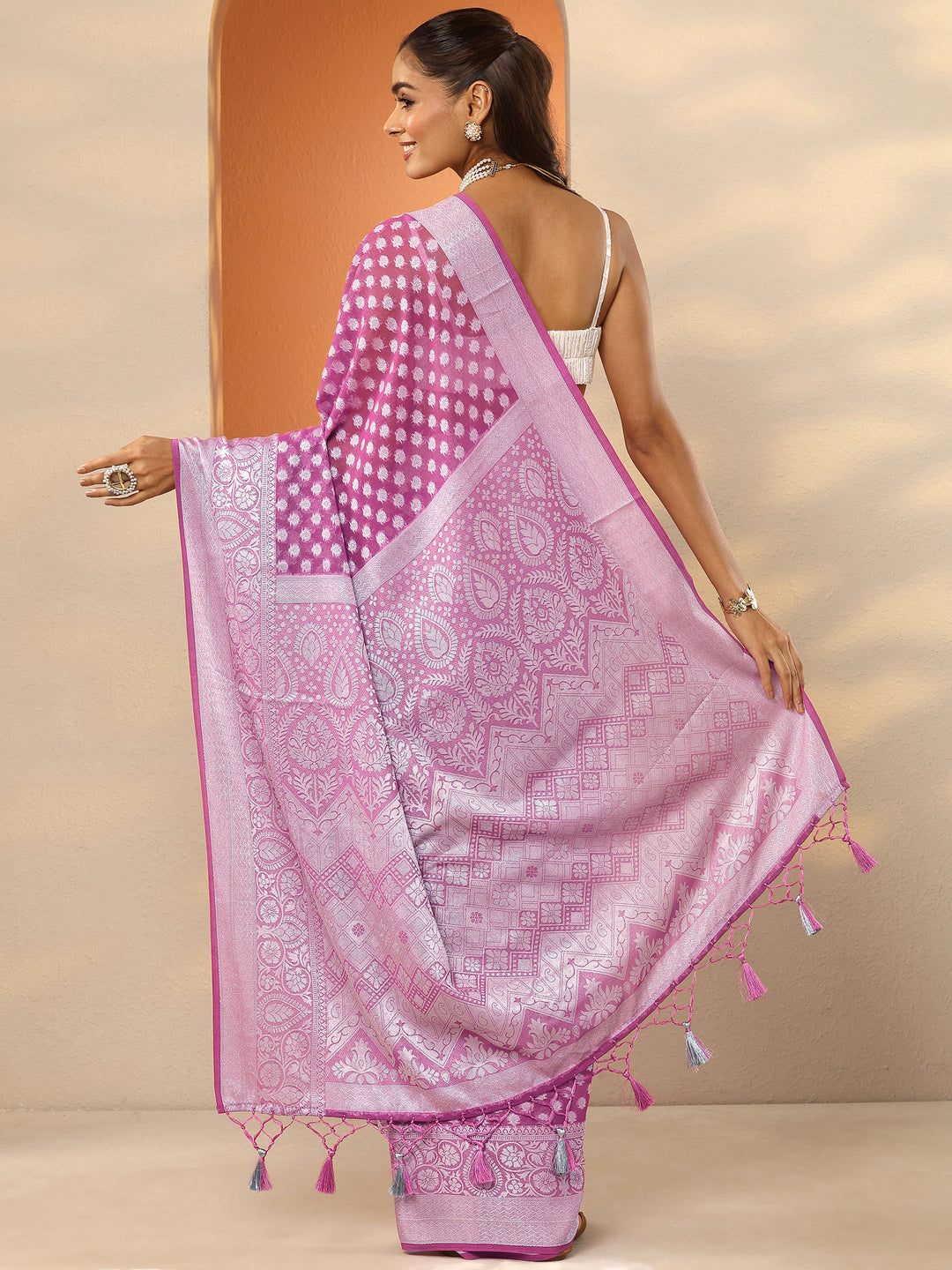 Pink Woven Design Pure Georgette Saree With Unstitched Blouse Piece
