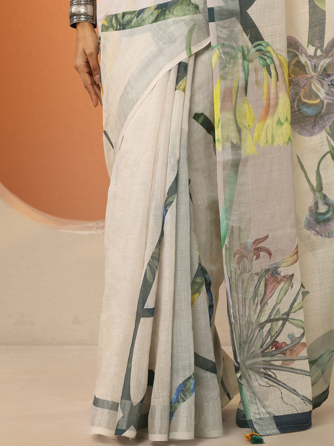 Multi Printed Linen Blend Saree With Unstitched Blouse Piece