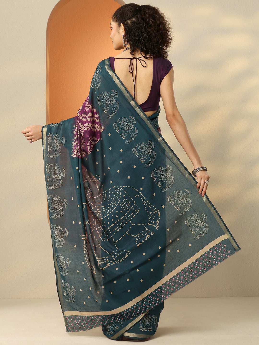 Purple Printed Silk Blend Saree With Unstitched Blouse Piece