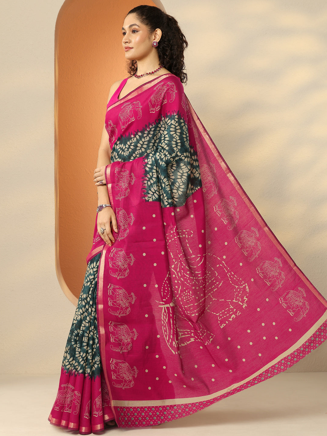 Navy Blue Printed Silk Blend Saree With Unstitched Blouse Piece