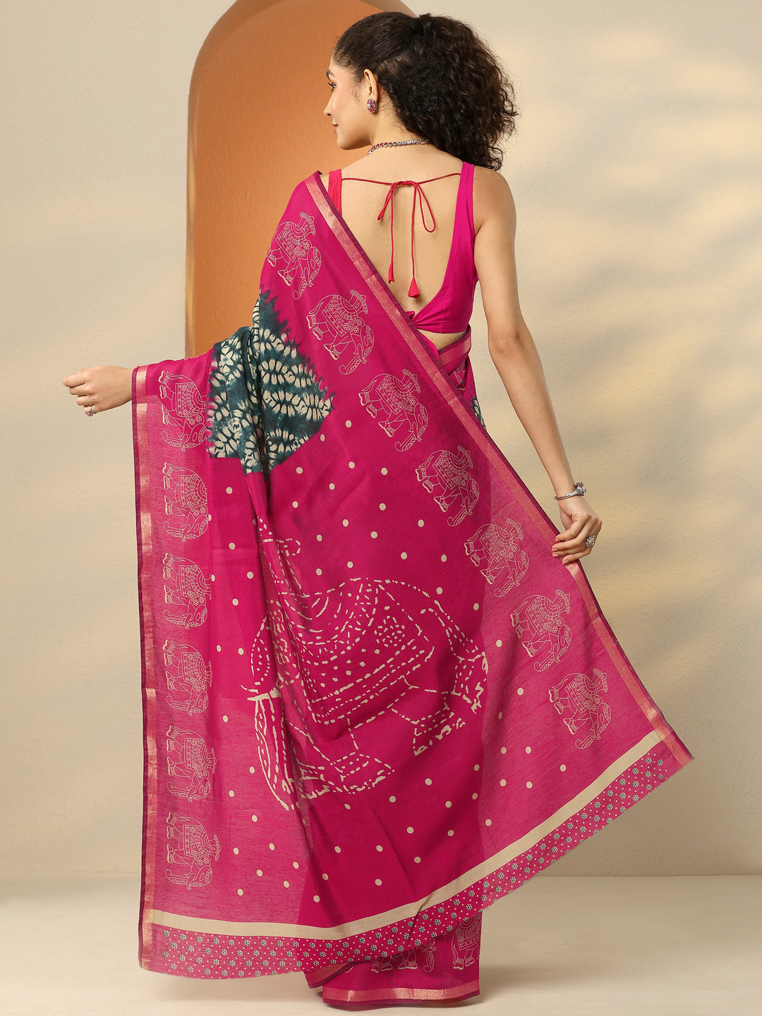Navy Blue Printed Silk Blend Saree With Unstitched Blouse Piece