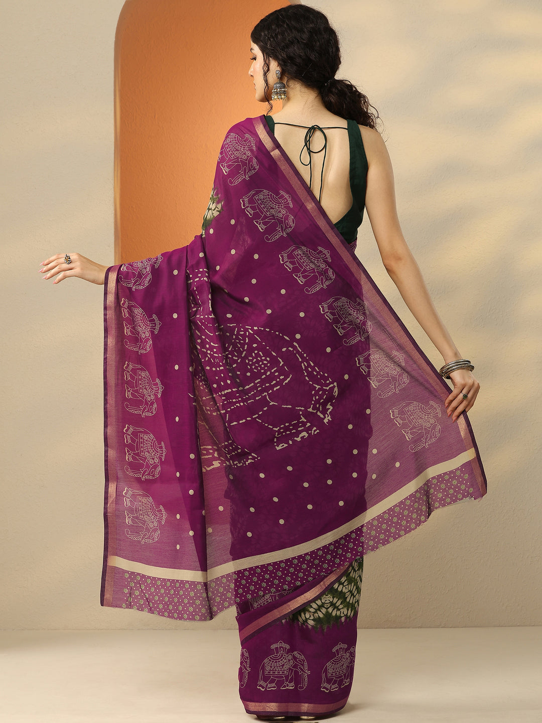 Green Printed Silk Blend Saree With Unstitched Blouse Piece