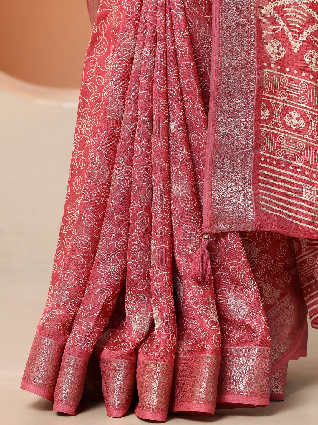Coral Printed Silk Blend Saree With Unstitched Blouse Piece