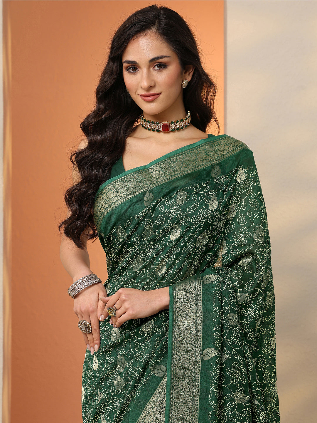 Green Printed Silk Blend Saree With Unstitched Blouse Piece