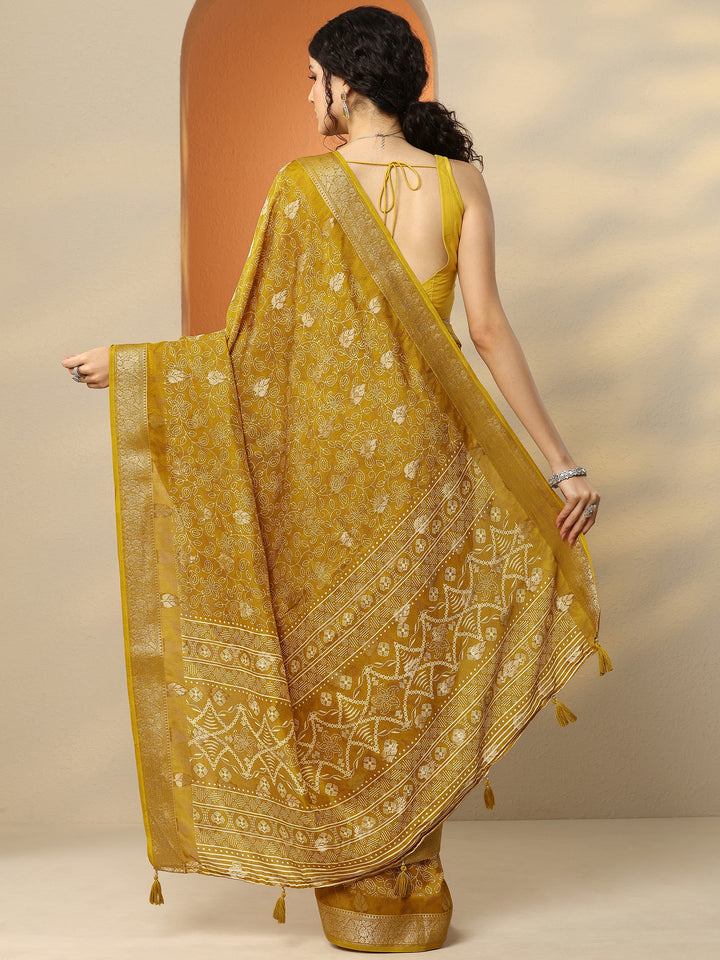 Mustard Printed Silk Blend Saree With Unstitched Blouse Piece