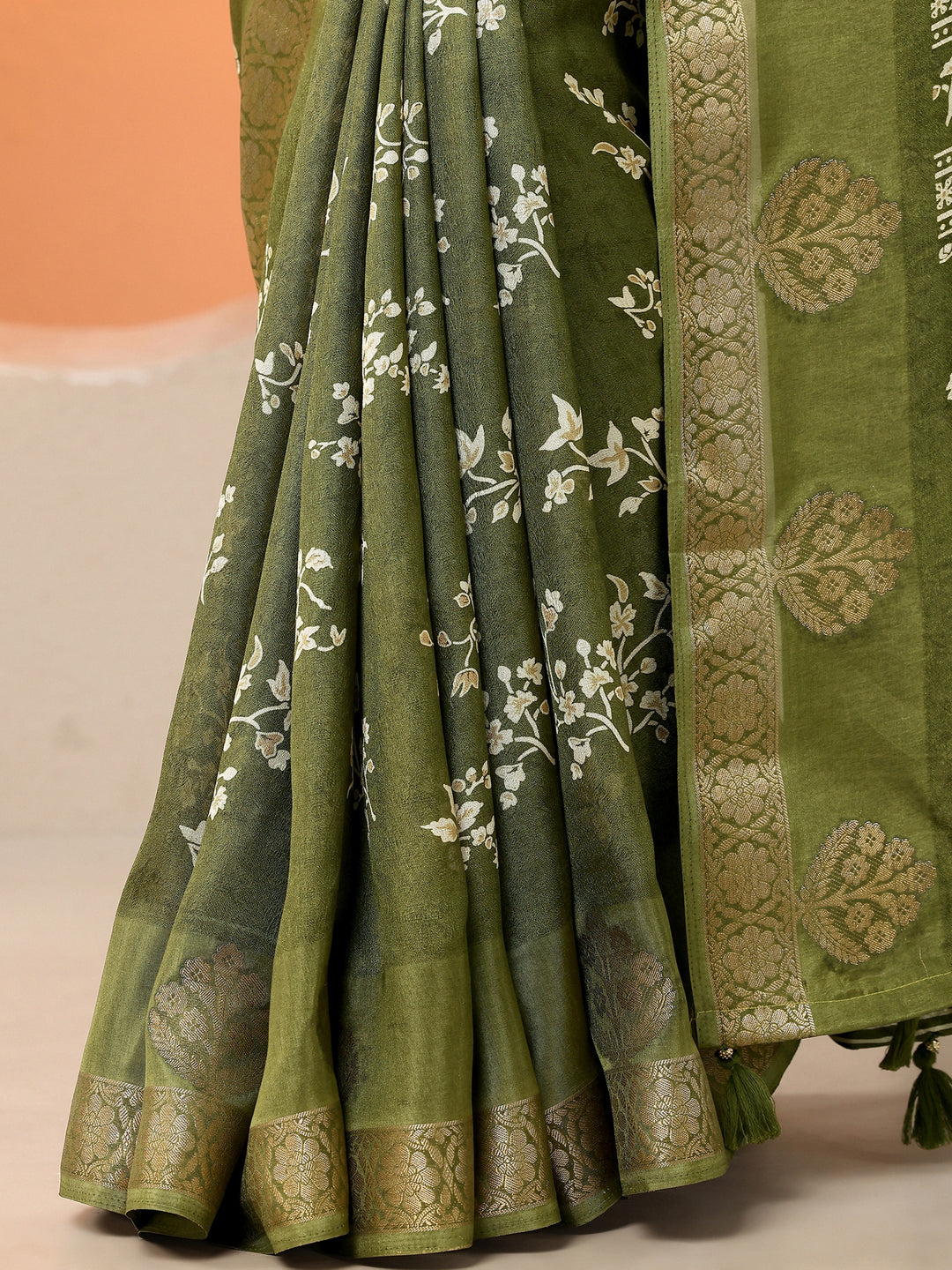 Green Printed Silk Blend Saree With Unstitched Blouse Piece