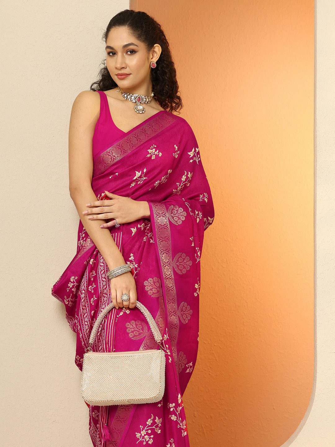 Pink Printed Silk Blend Saree With Unstitched Blouse Piece