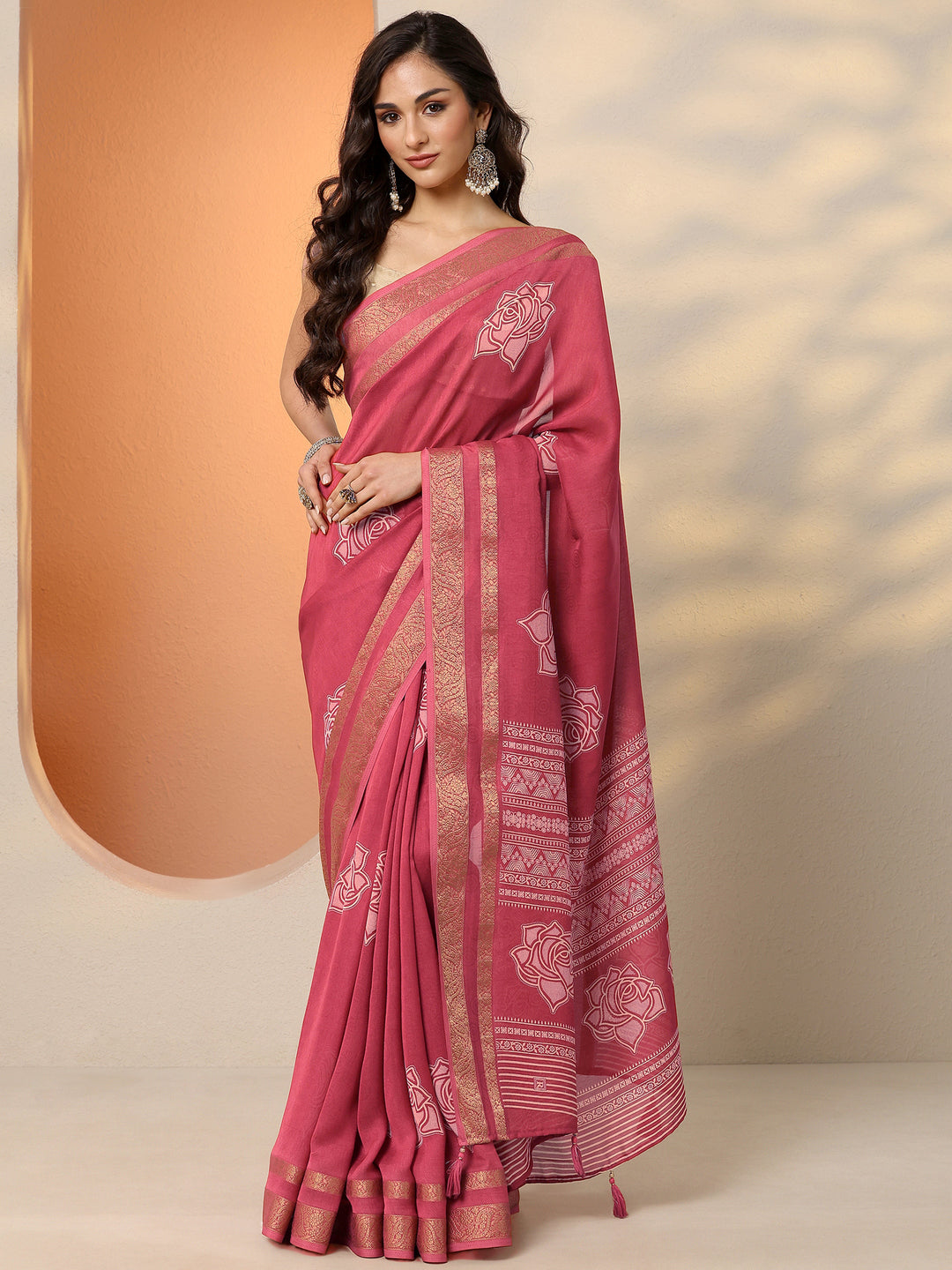 Pink Printed Silk Blend Saree With Unstitched Blouse Piece