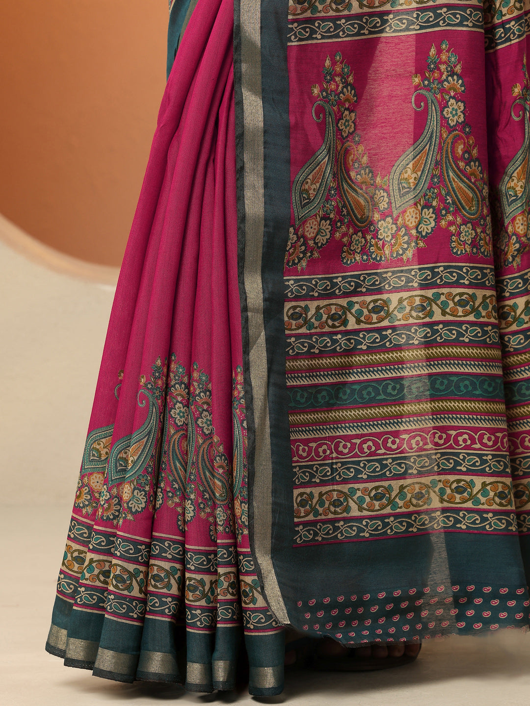 Pink Paisley Printed Silk Blend Saree With Unstitched Blouse Piece