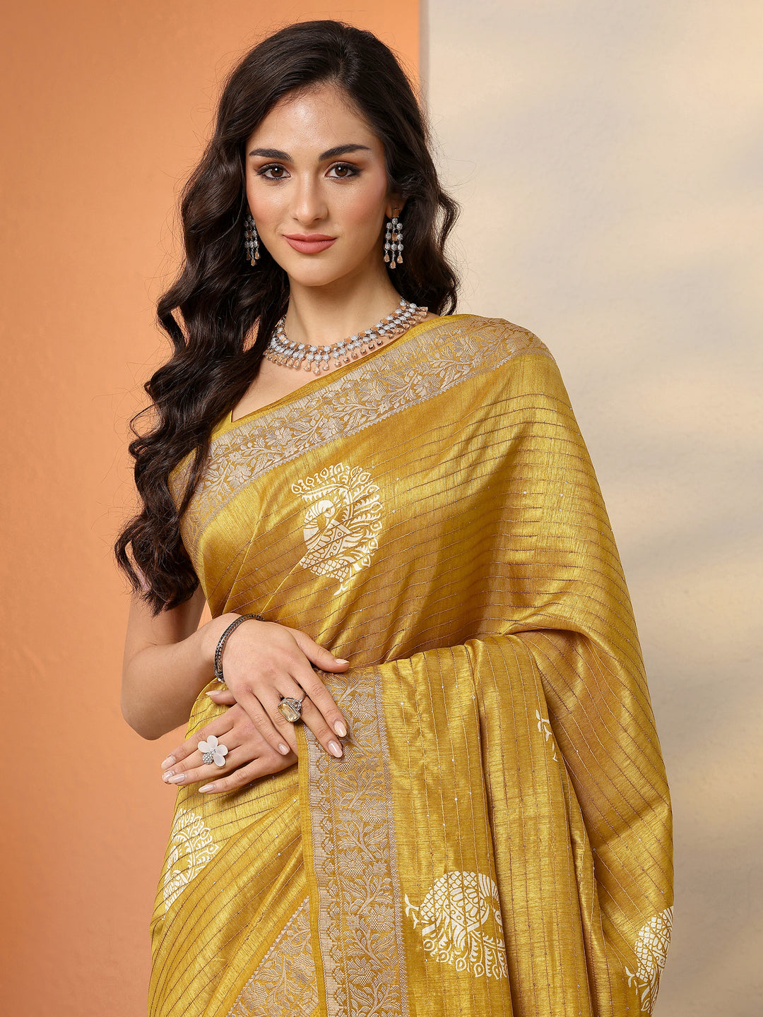 Mustard Embellished Silk Blend Saree With Unstitched Blouse Piece