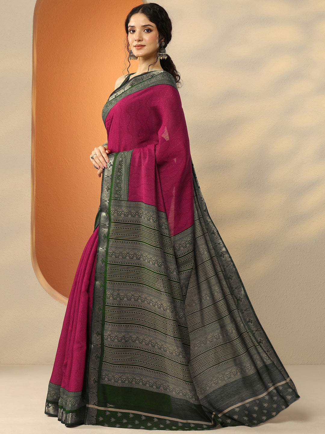 Pink Printed Silk Blend Saree With Unstitched Blouse Piece