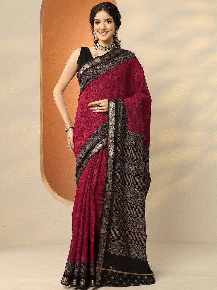 Red Printed Silk Blend Saree With Unstitched Blouse Piece