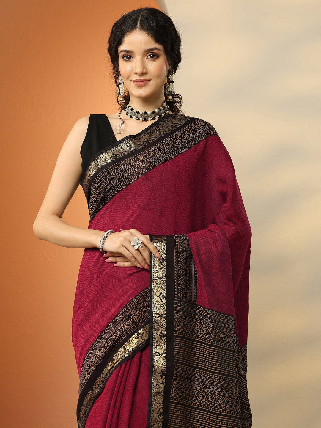 Red Printed Silk Blend Saree With Unstitched Blouse Piece