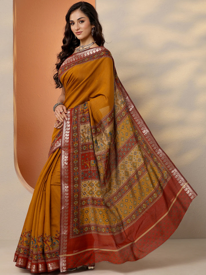Mustard Printed Silk Blend Saree With Unstitched Blouse Piece